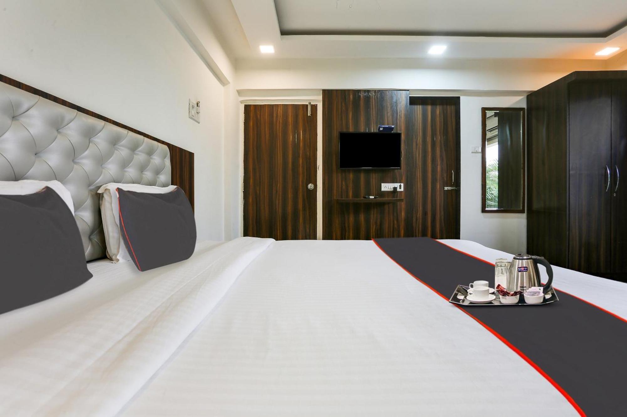 Capital O Arsh Executive Inn Mumbai Exterior photo