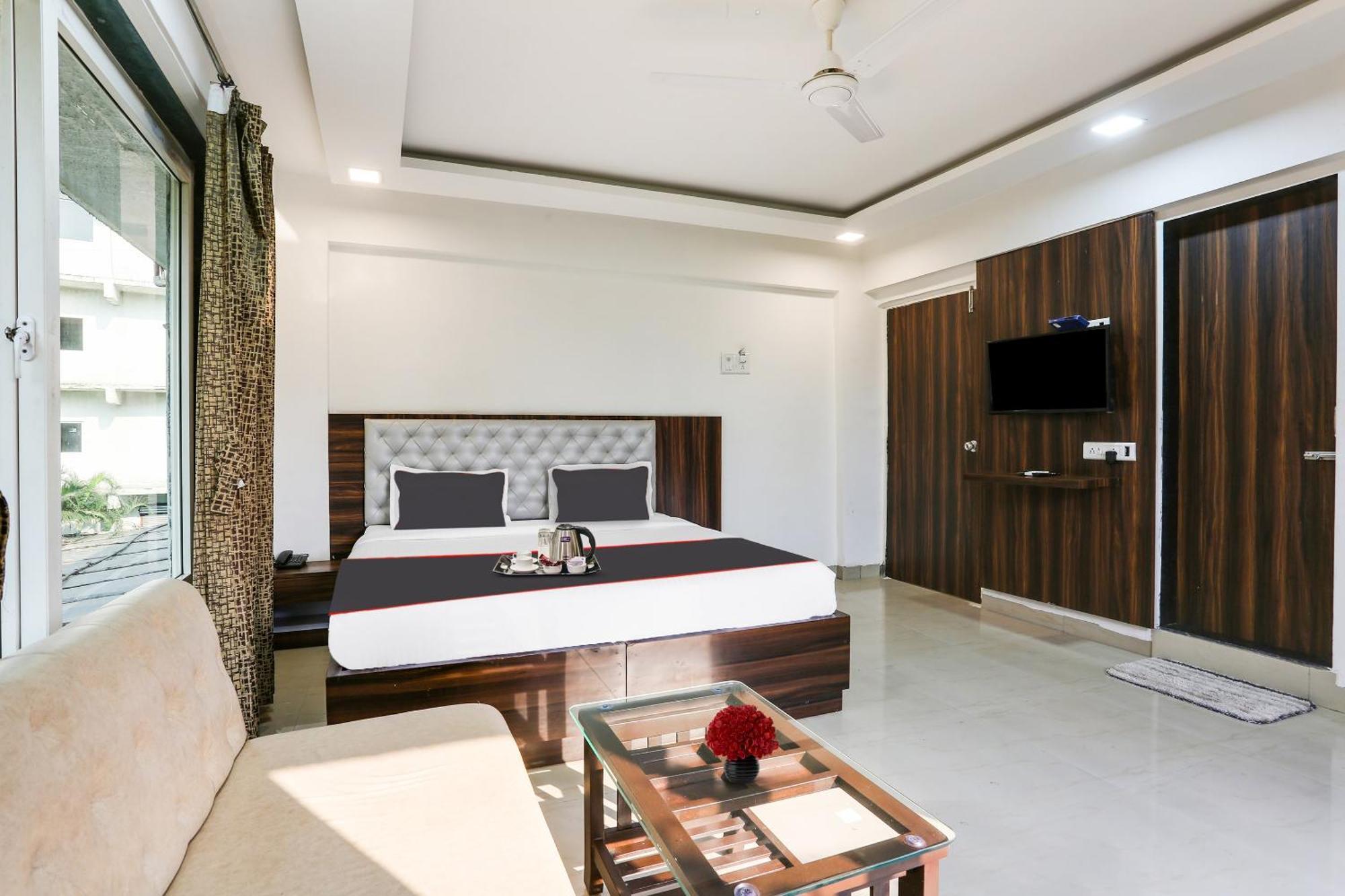 Capital O Arsh Executive Inn Mumbai Exterior photo
