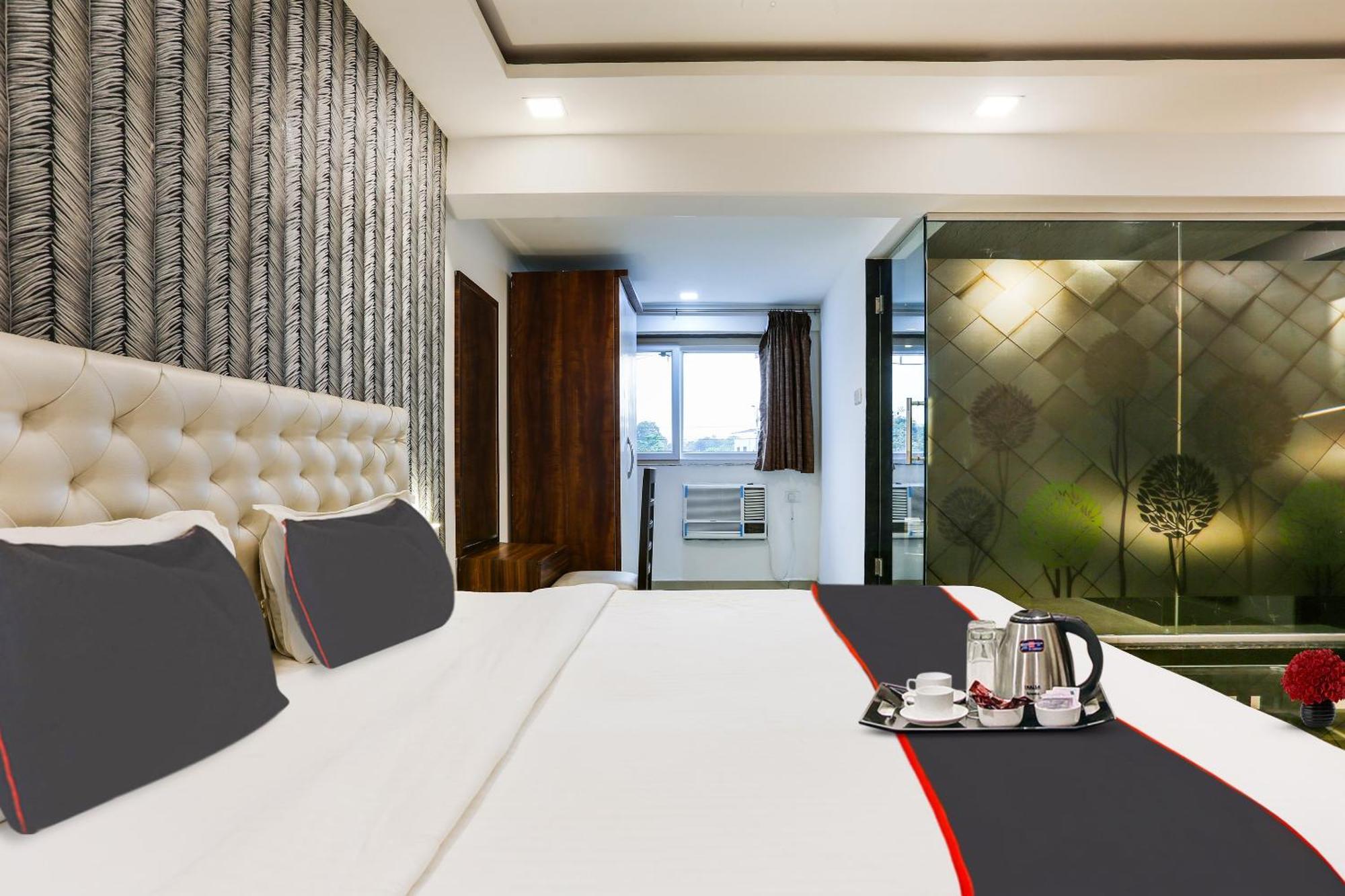 Capital O Arsh Executive Inn Mumbai Exterior photo